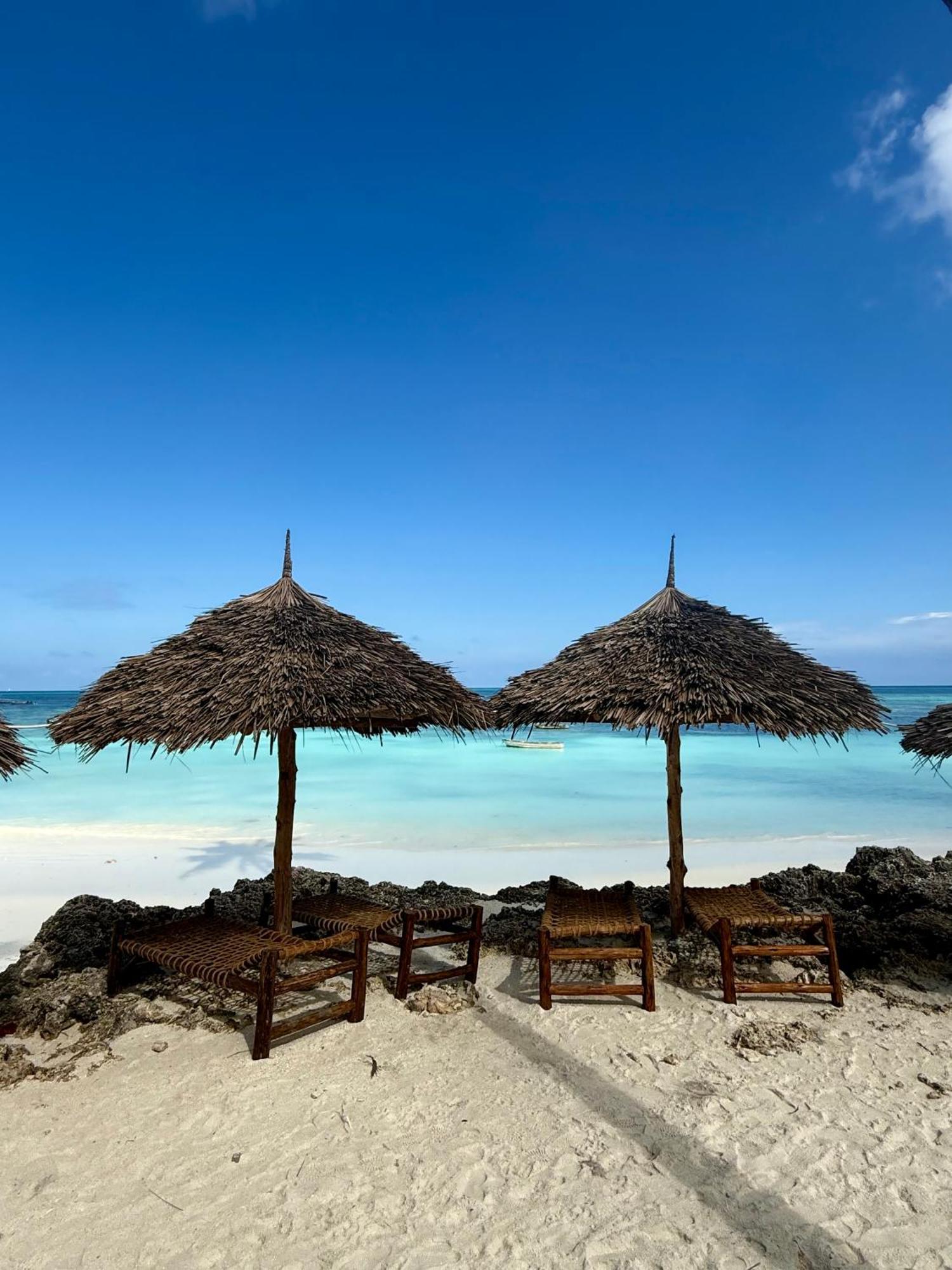 Dhow Beach Boutique Hotel 눙귀 외부 사진