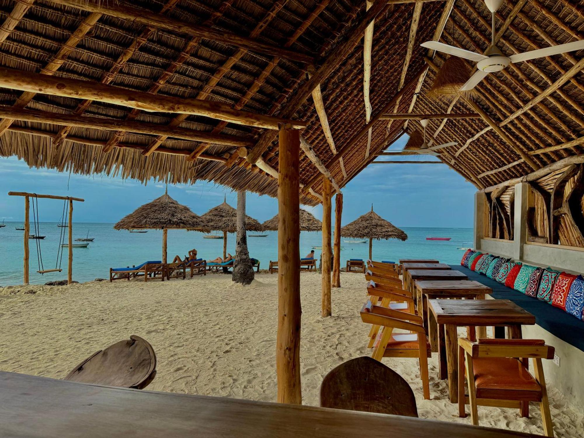 Dhow Beach Boutique Hotel 눙귀 외부 사진